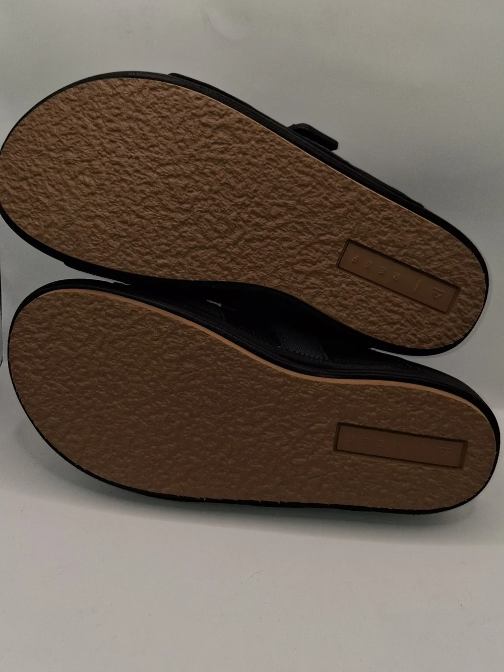 Reef Avila Two Bar Mens Blackout Color Super Comfy Sandals Size 9US 8UK  NIB